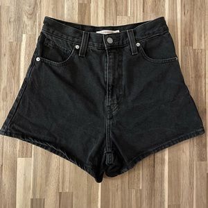 LEVIS High Waisted Mom Shorts Black Denim Size 26